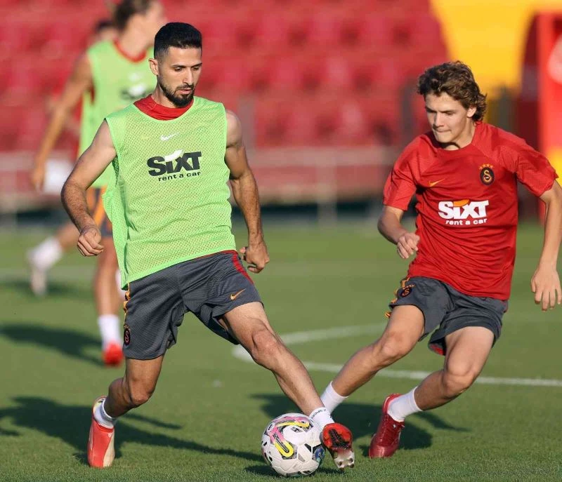 Galatasaray günü çift antrenmanla tamamladı
