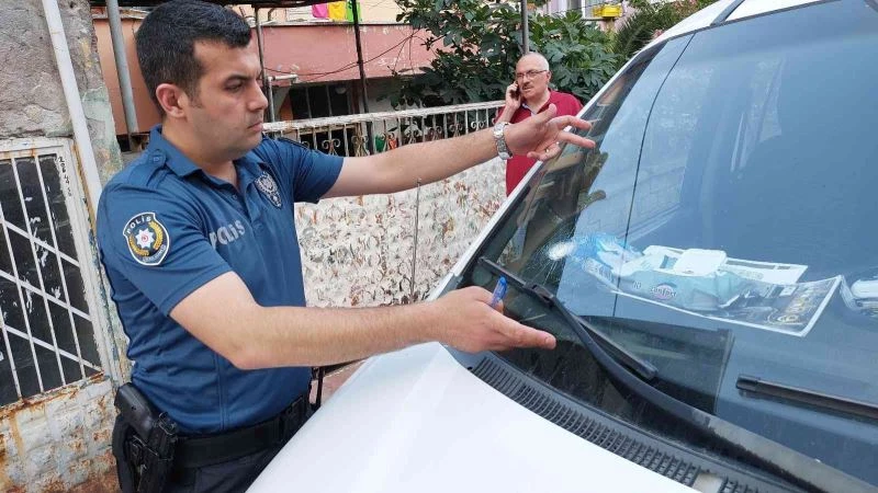 Yorgun mermi aracın camına isabet etti
