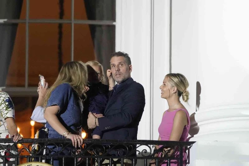 Biden’ın oğluna ait olduğu iddia edilen telefon verileri internete sızdırıldı
