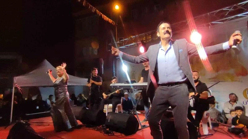 Sanatçı Ramazan Çelik, gurbetçileri coşturdu
