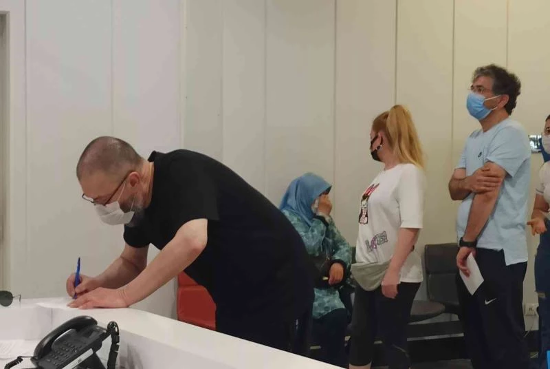 Ankara Şehir Hastanesi’nde hatırlatma dozu yoğunluğu
