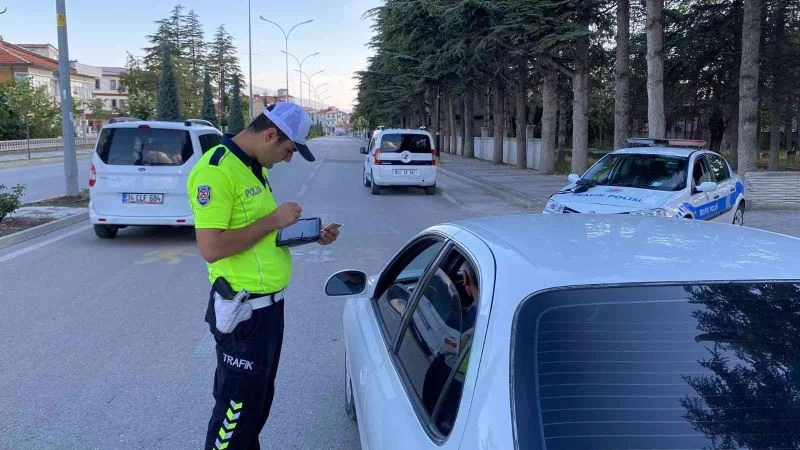 Bolvadin polisinden trafik denetimi
