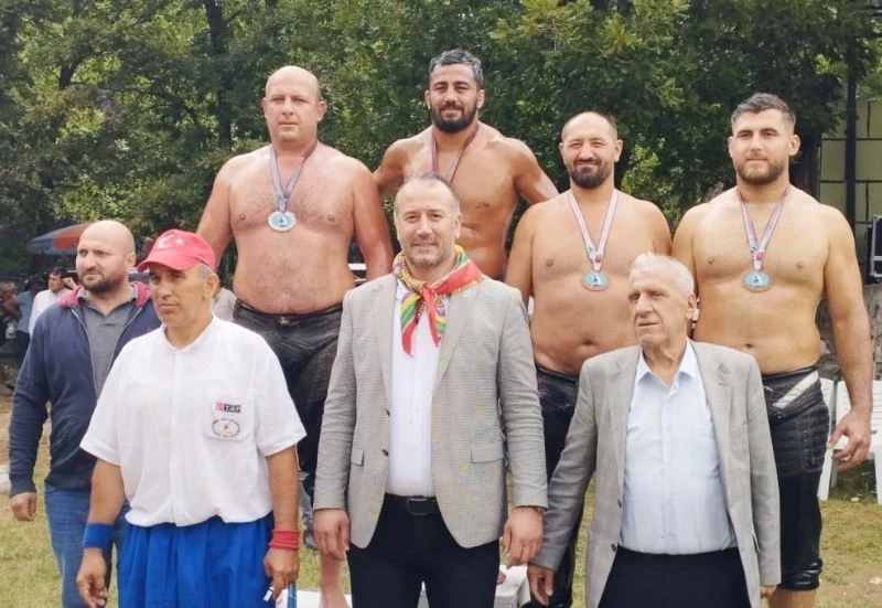Başpehlivanlığı Üncül kazandı
