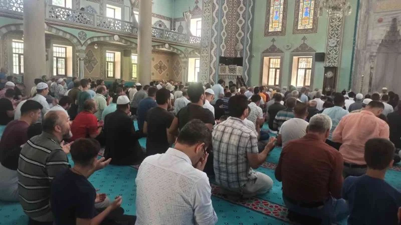 15 Temmuz şehitleri dualarla yad edildi
