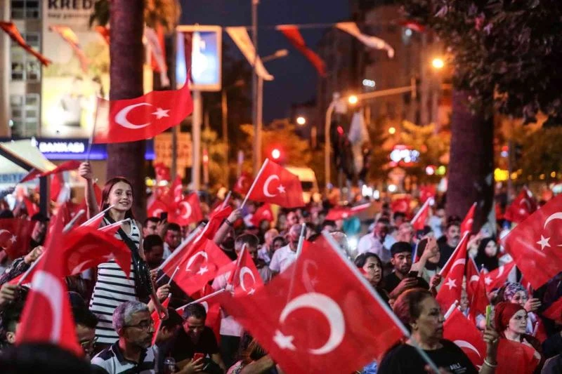 Denizlililer 15 Temmuz’da yine meydanlarda buluştu
