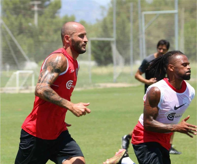 FT Antalyaspor, hazırlıklarını tesislerinde sürdürdü