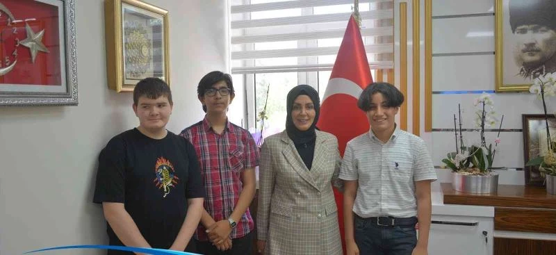 LGS Türkiye birincilerine tebrik
