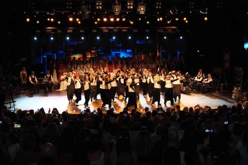 Açıkhava’da sahne kadınların
