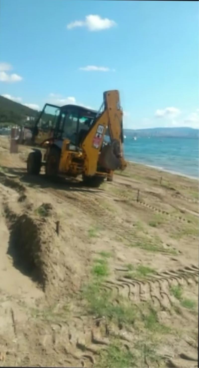 Büyükada’da halk plajına giden vatandaşlar “striknin” tehlikesi ile karşı karşıya
