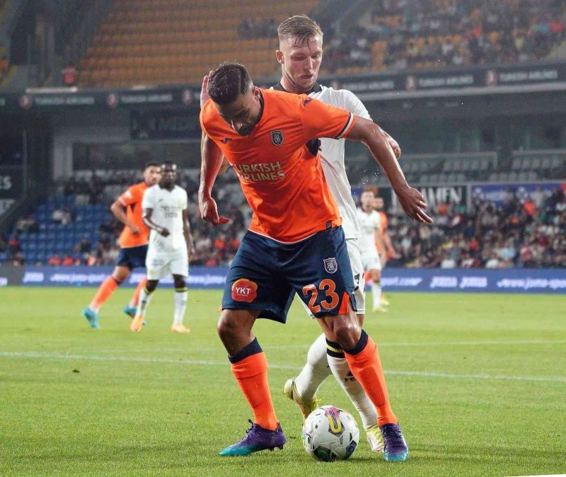 UEFA Avrupa Konferans Ligi: Medipol Başakşehir: 0 - Maccabi Netanya: 1 (İlk yarı)