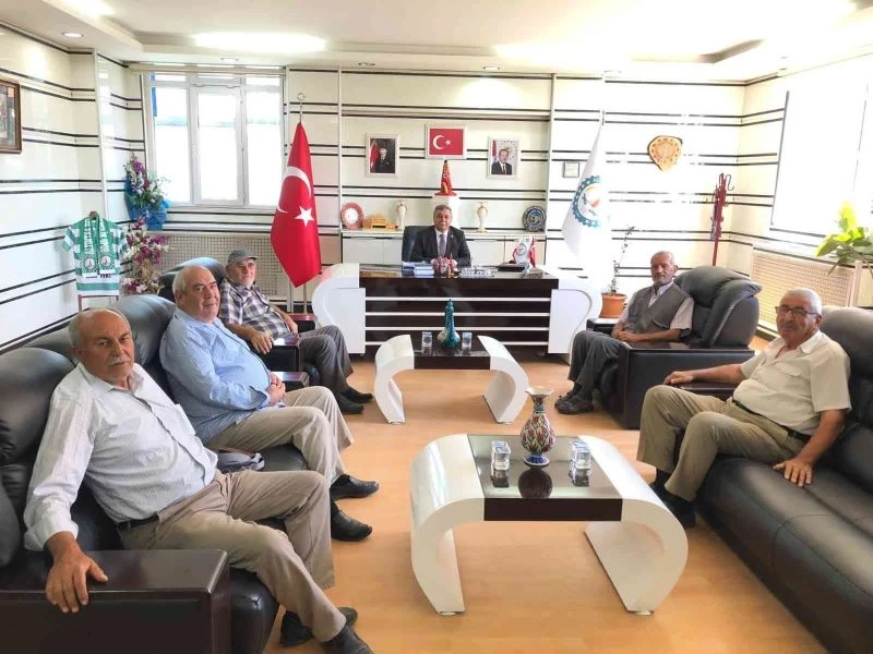 Altıntaş’ta gaziler Başkan Arif Teke’yi ziyaret etti
