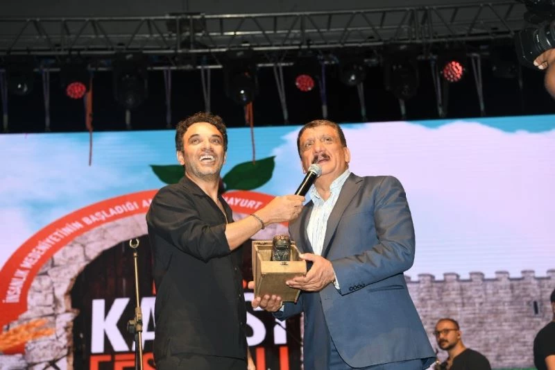 Uğur Aslan ve Buray Malatyalıları coşturdu
