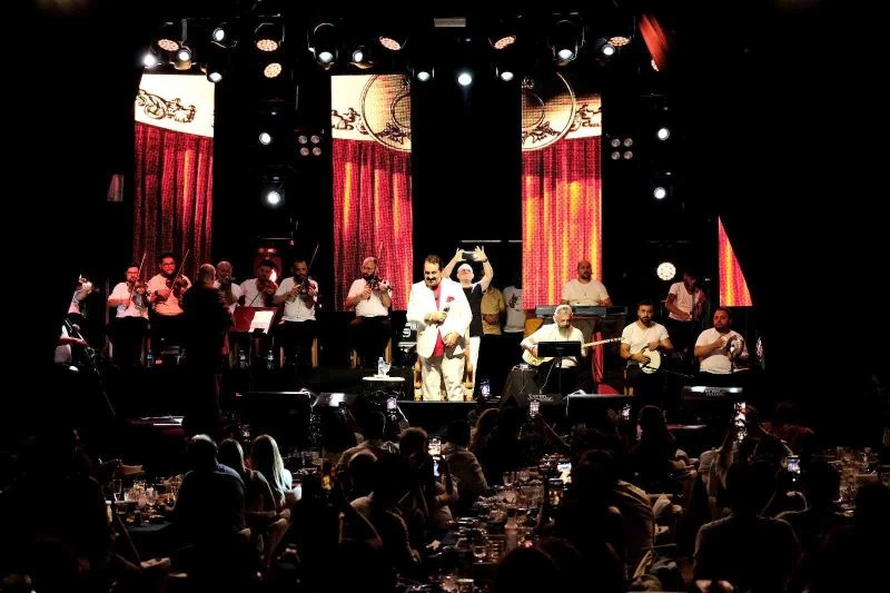 Tatlıses Yalıkavak’ğı inlletti
