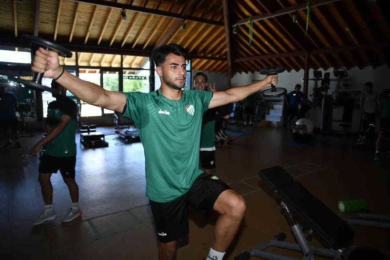 Bursaspor salonda kuvvet çalıştı