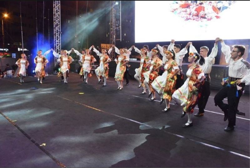 Sahne İzmit Halk Dansları Topluluğu, Zonguldak’ta beğeni topladı
