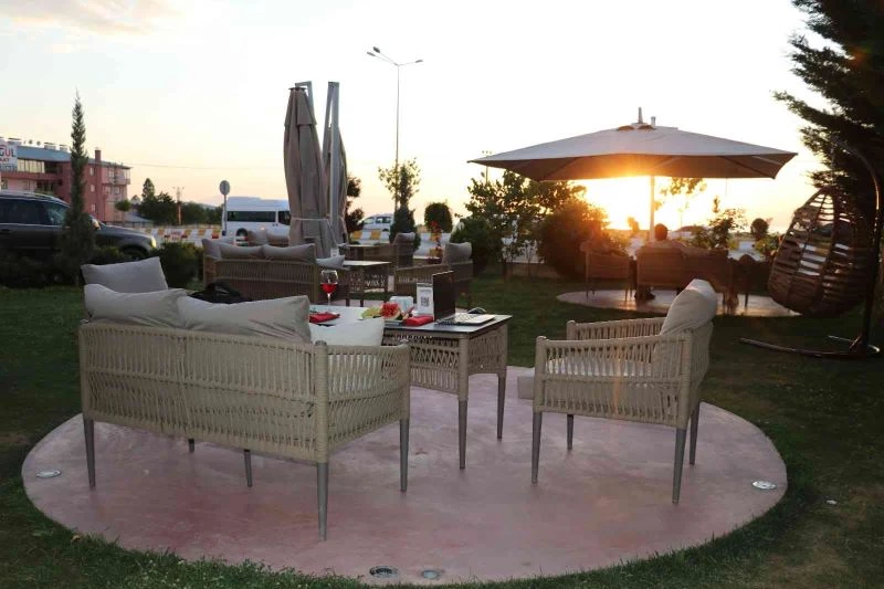 Muhteşem gün batımını Hilton’da seyredin
