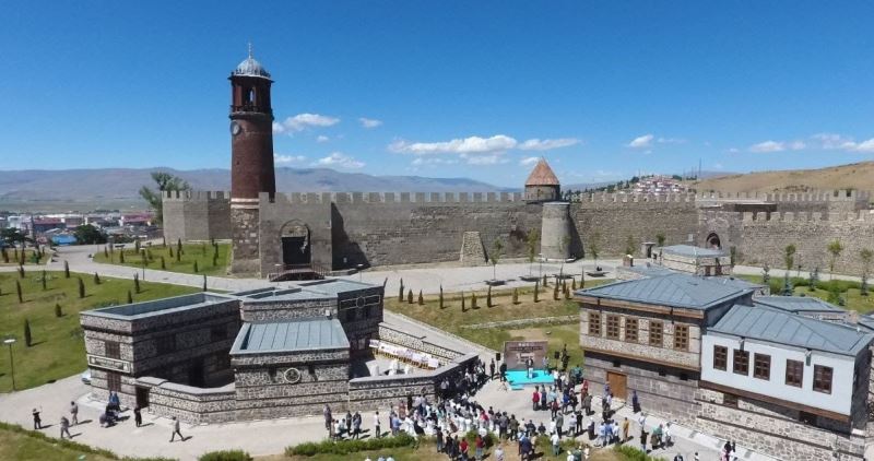 Büyükşehir’den yeni bir kültür yatırımı daha: Erzurum Şehir Arşivi açıldı
