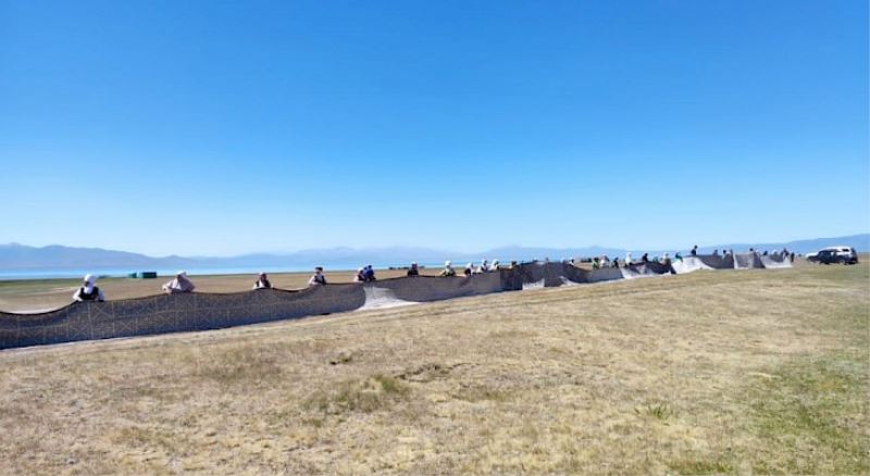 Kırgızistan’da 130 metre uzunluğunda keçe halı yapıldı
