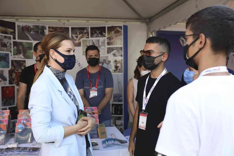 Dokuz Eylül’den aday öğrenciler için tanıtım günü
