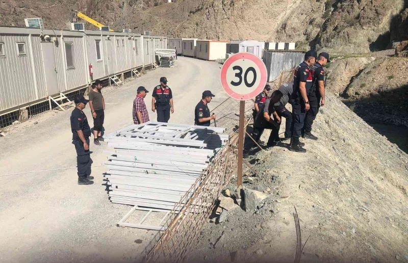 Çoruh nehrinde kaybolan 18 yaşındaki gencin cansız bedenine ulaşıldı
