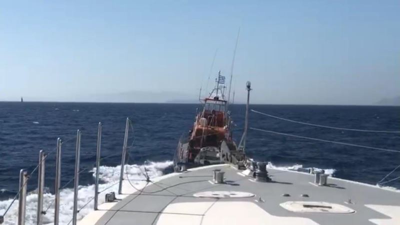 Ege’deki yat yarışına tacizde bulunan Yunan Sahil Güvenlik unsurunu Türk Sahil Güvenlik botu kovaladı
