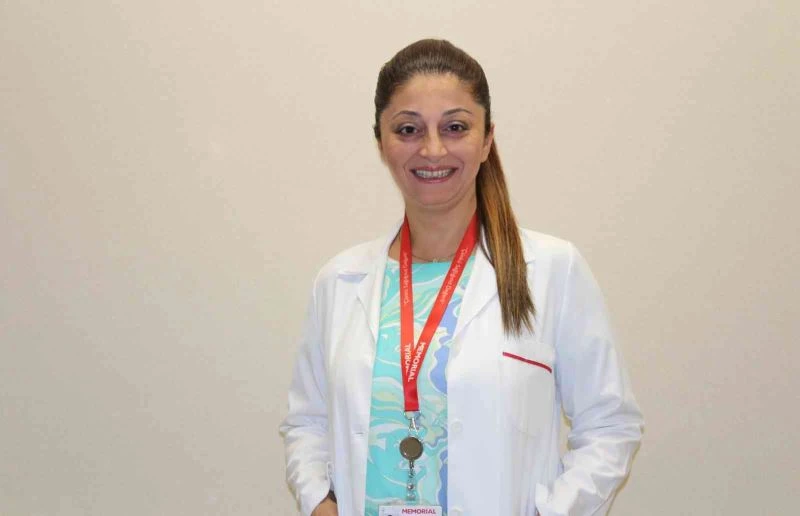 20 yaşından sonra kendi kendine meme muayenesi hayat kurtarabilir
