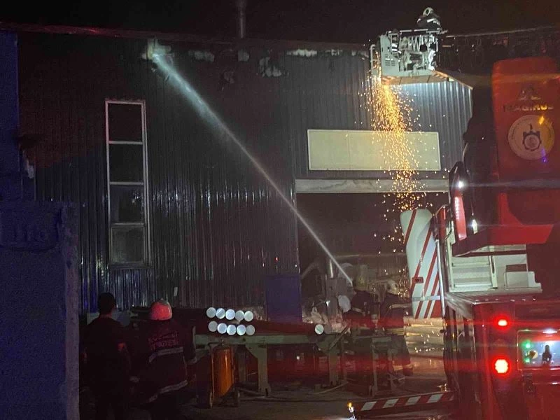 Alüminyum fabrikasında basınç tankı patladı: 1 işçi yaralandı
