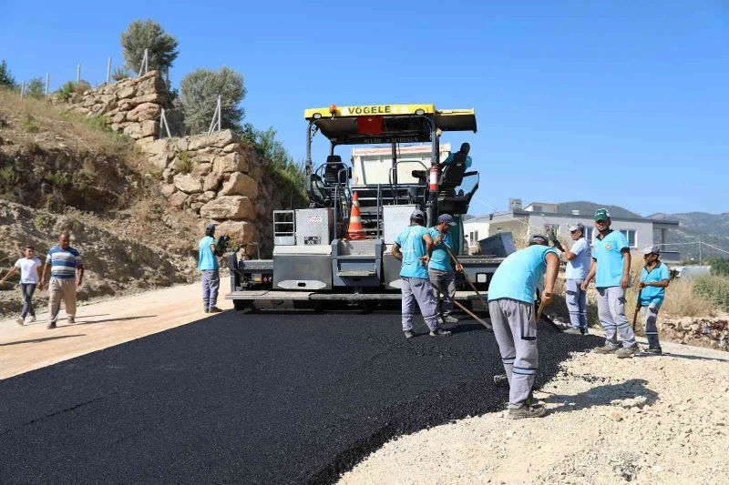 Ketenlik yolu sıcak asfaltla buluştu
