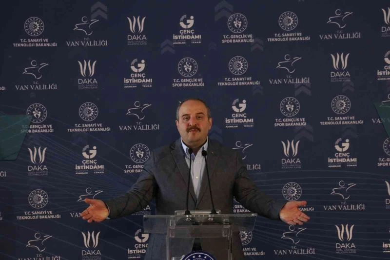 Bakan Varank: “Kılıçdaroğlu’nun ‘yapılmıyor’ dediği yatırımlar Türkiye’nin dört bir yanında güneş gibi parlıyor