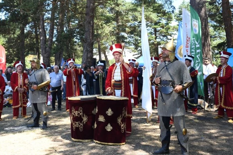 Maviyemiş festivali yoğun katılımla gerçekleşti
