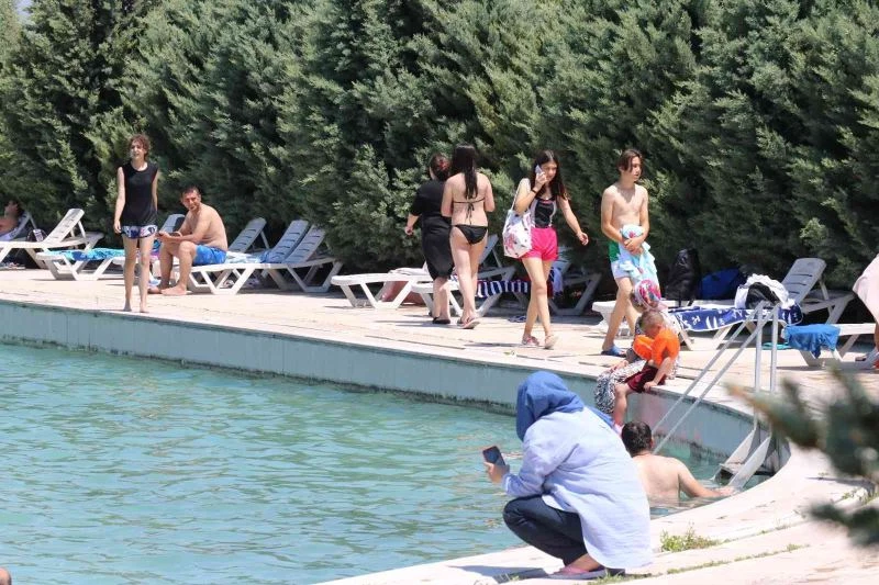 Eyyam-ı bahur sıcaklarında denize gidemeyenler Akkayalar’da serinliyor
