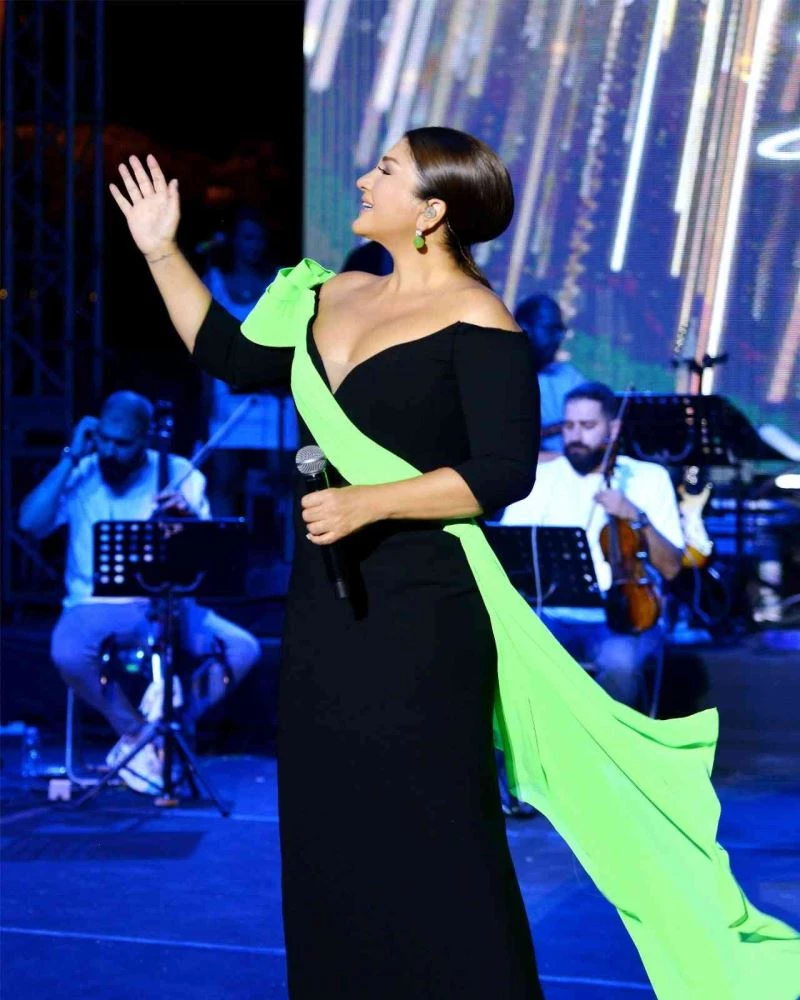 Bodrum’da Sibel Can izdihamı
