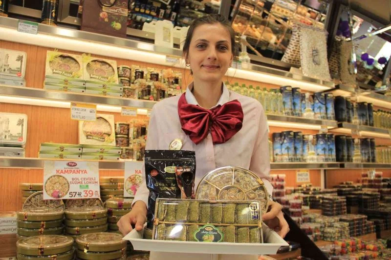 Tuğba Kuruyemiş’te bayram hazırlıkları tamamlandı
