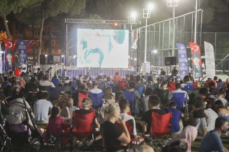 Aydın Tekstil Park’ta yazlık sinema keyfi
