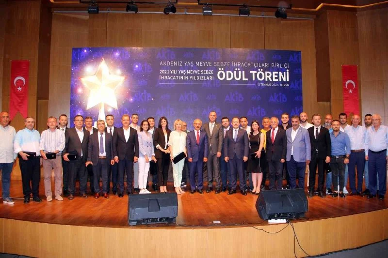 Yaş meyve sebze ihracatının yıldızları ödüllendirildi
