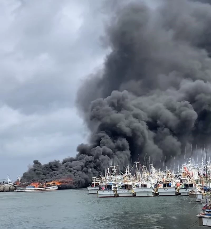 Güney Kore’de balıkçı tekneleri alev aldı: 3 yaralı, 2 kayıp
