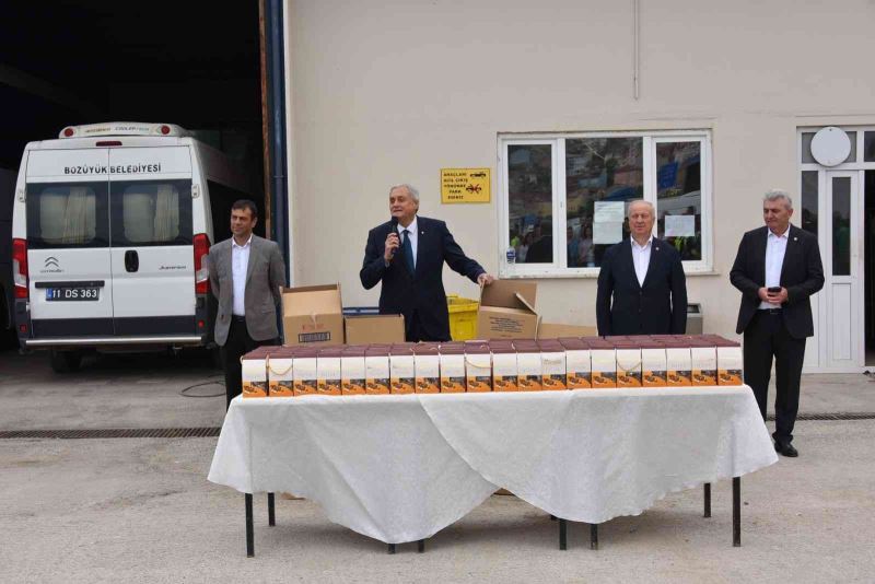 Başkan Bakkalcıoğlu belediye personelinin kurban bayramını kutladı
