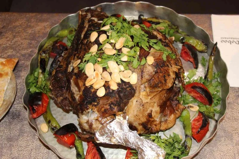 Mardin’de asırlardır değişmeyen gelenek: Bayram kahvaltısında kaburga dolması
