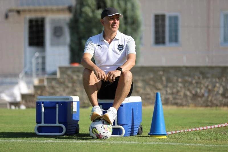 Nazilli Belediyespor Teknik Direktörü Öcal: 