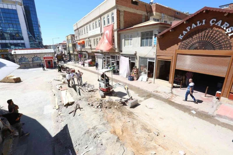 Başkan Şerifoğulları: “Göreve geldiğimiz günden itibaren Kapalı Çarşı ve çevresinde hummalı bir çalışma başlattık”
