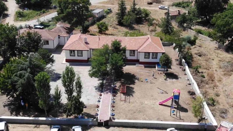 Kapatılan köy okulları, ’köy yaşam merkezi’ olarak hizmet verecek
