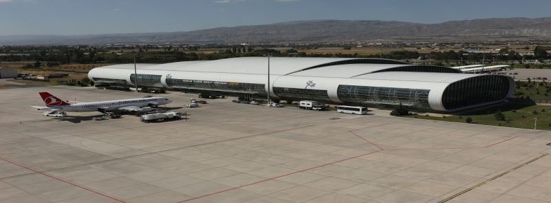 Erzincan Yıldırım Akbulut Havalimanı’ndan temmuz ayında 33 bin 200 yolcu faydalandı
