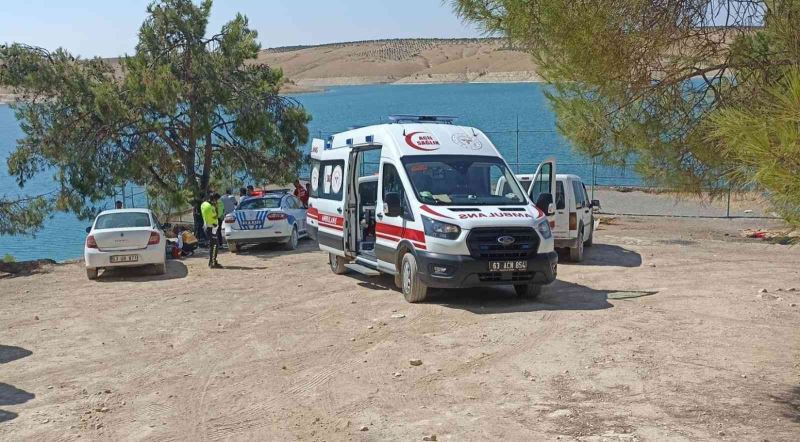 Atatürk Baraj Gölü’ne giren genç kız boğuldu
