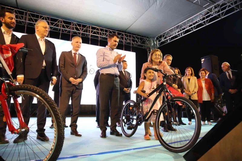 Bakan Kurum: “81 ilde 81 milyon metrekare millet bahçesi projemiz var”
