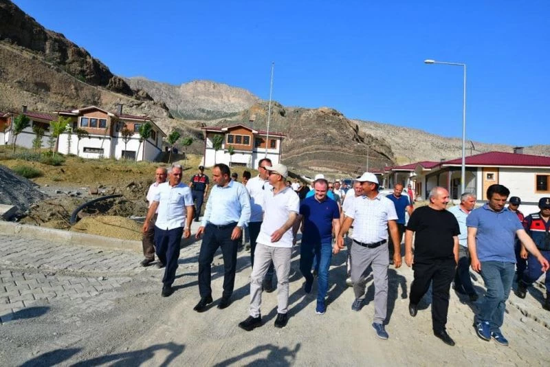 Yusufeli Barajı nedeniyle evleri suları altında kalacak İşhan köyü sakinleri evlerine kavuştu
