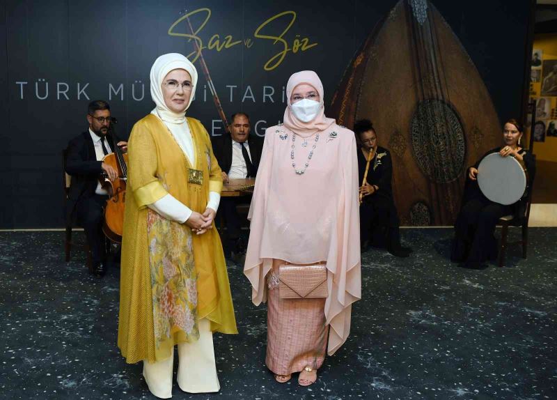 Emine Erdoğan ve Malezya Kraliçesi Azizah’tan Millet Kütüphanesi’ne ziyaret
