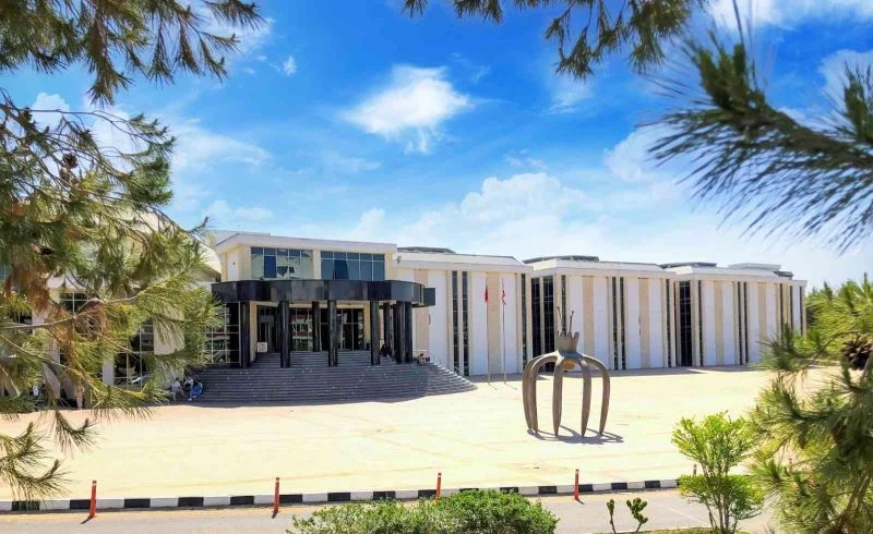 KKTC’nin en çok tercih edilen üniversitesi YDU oldu
