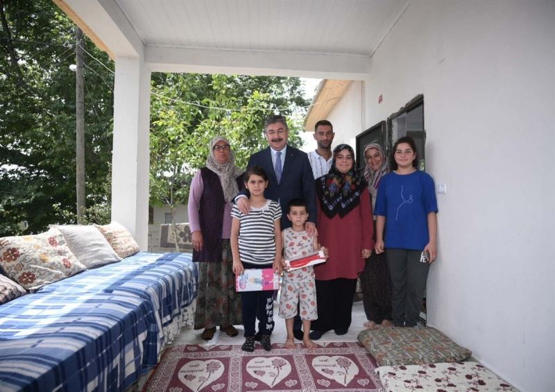 Terör şehidi Osman Kaya’nın ailesine yeni ev
