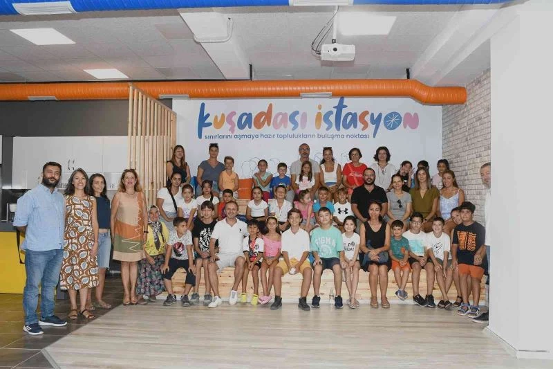 Kuşadası İstasyon Topluluk Merkezi’nde miniklerin satranç heyecanı
