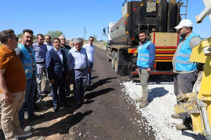Şehzadeler Belediyesi ovada asfalt sezonunu açtı

